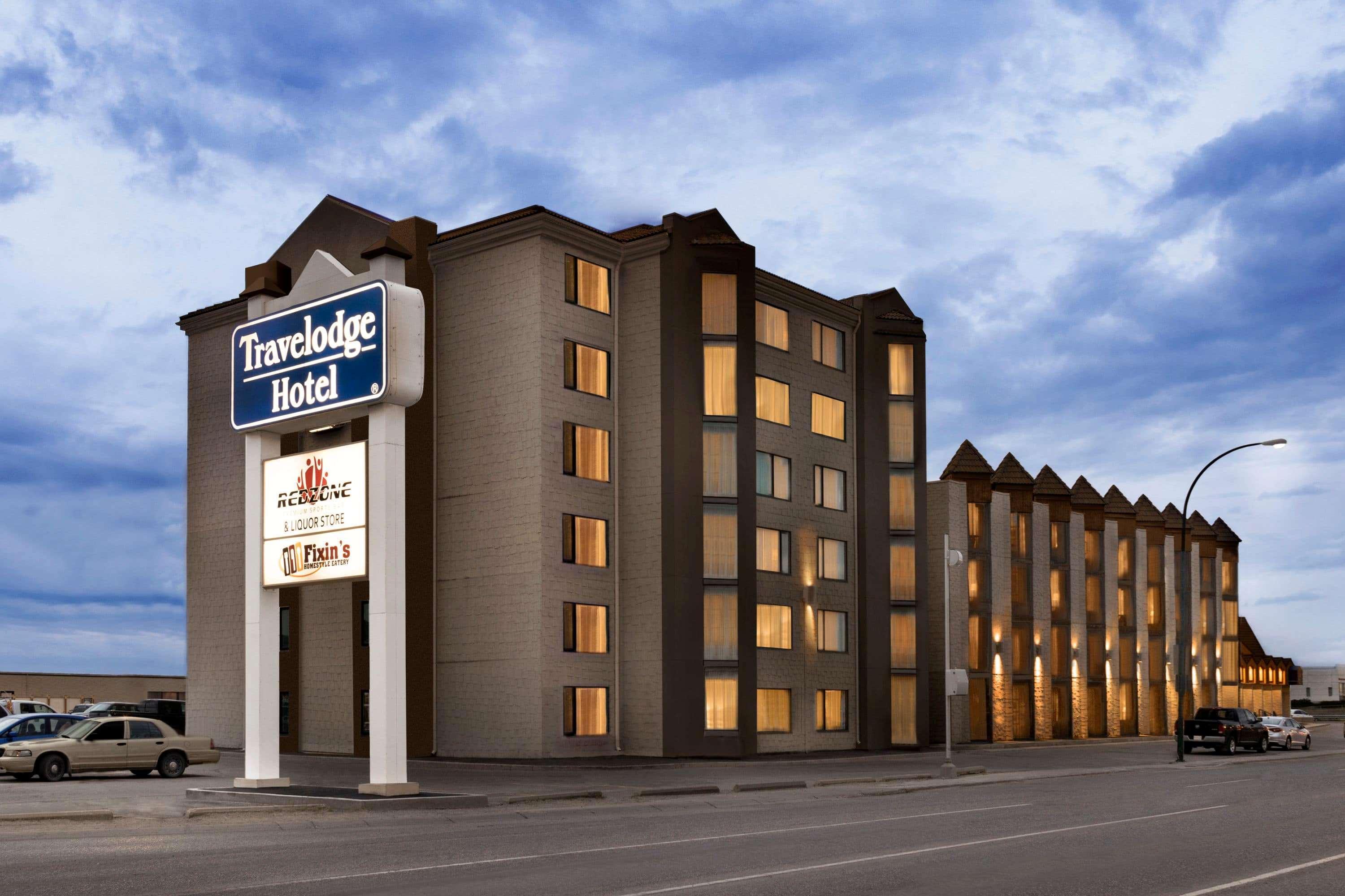 Travelodge Hotel By Wyndham Saskatoon Exterior foto